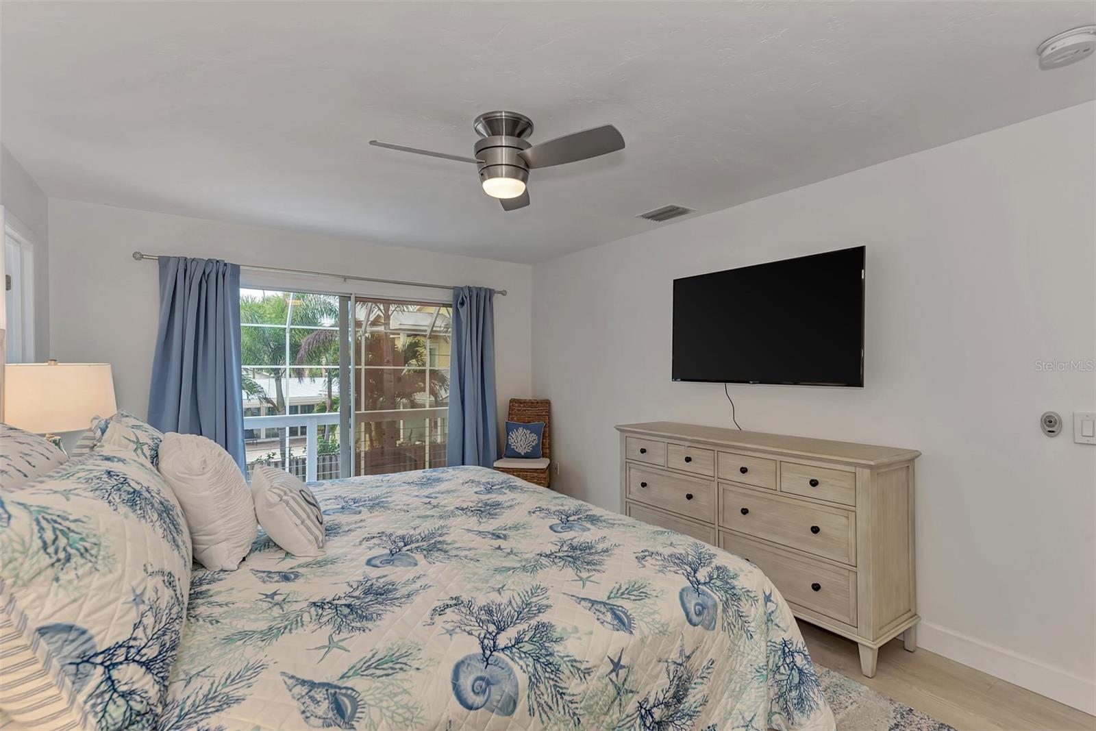 5516 AVENIDA DEL MARE, SARASOTA, FL, 34242