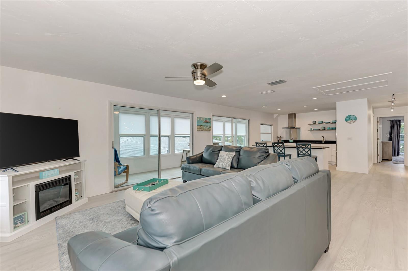 5516 AVENIDA DEL MARE, SARASOTA, FL, 34242