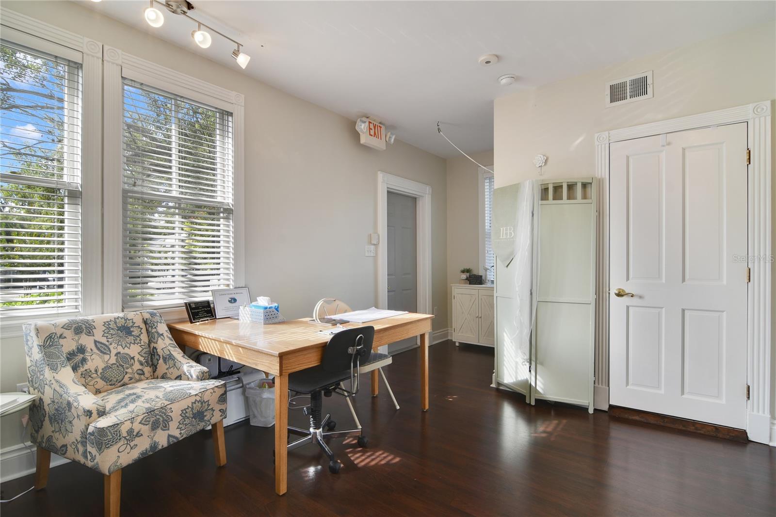 851 N DONNELLY ST, MOUNT DORA, FL, 32757