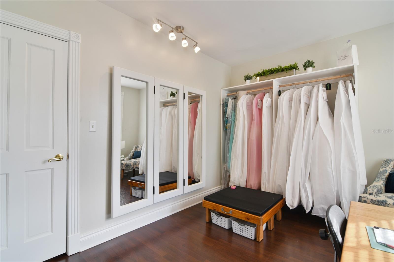 851 N DONNELLY ST, MOUNT DORA, FL, 32757