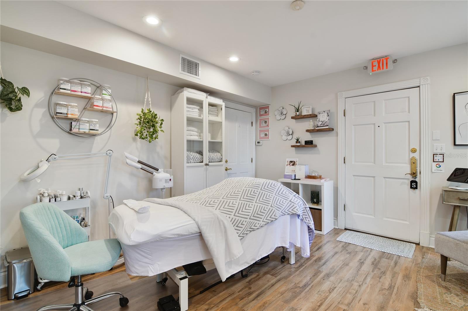 851 N DONNELLY ST, MOUNT DORA, FL, 32757