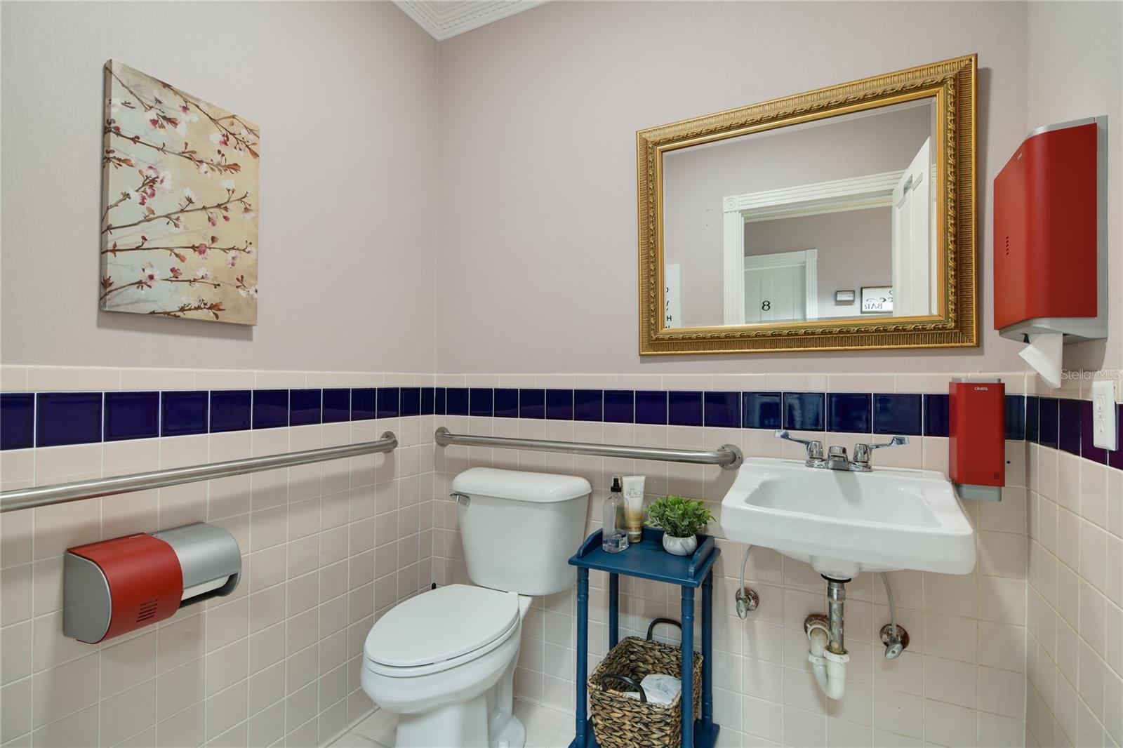 851 N DONNELLY ST, MOUNT DORA, FL, 32757