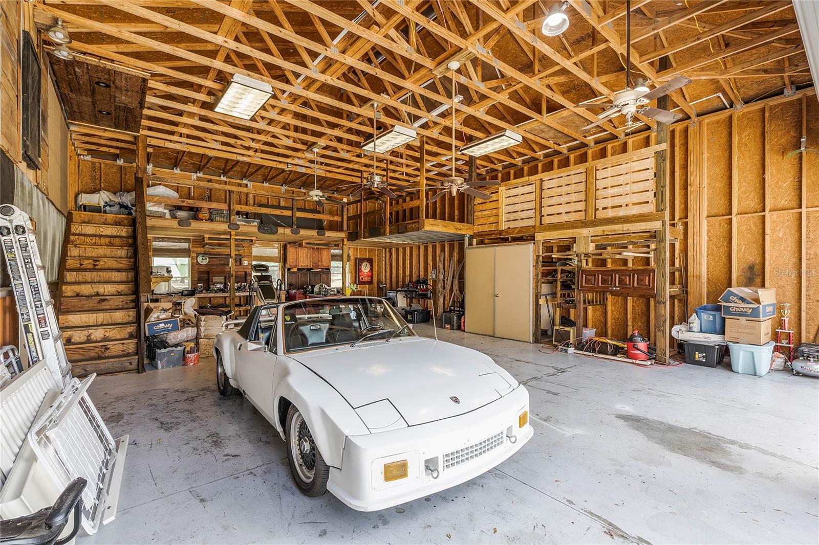 10120 LAKESHORE DR, CLERMONT, FL, 34711