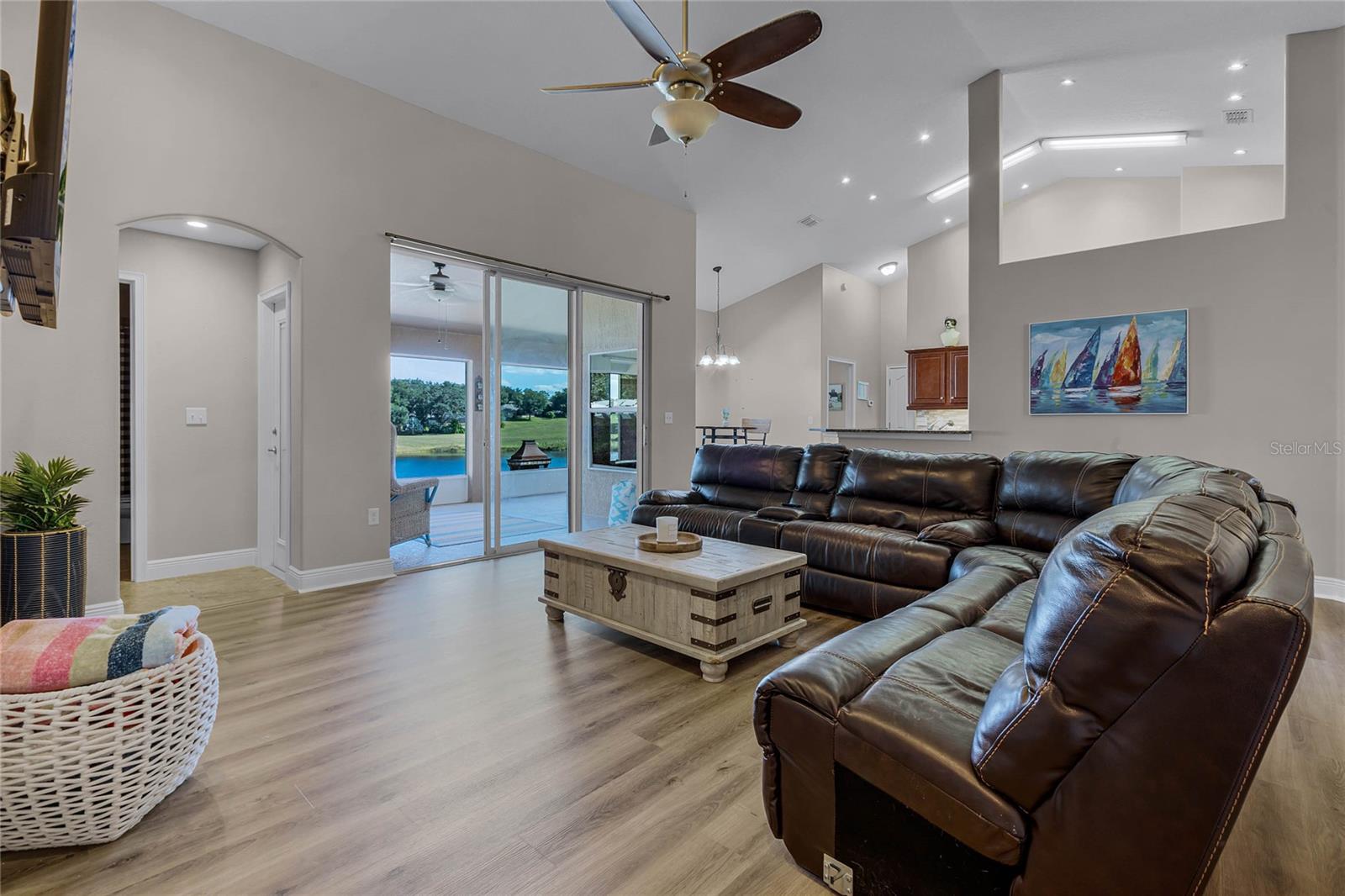 10120 LAKESHORE DR, CLERMONT, FL, 34711