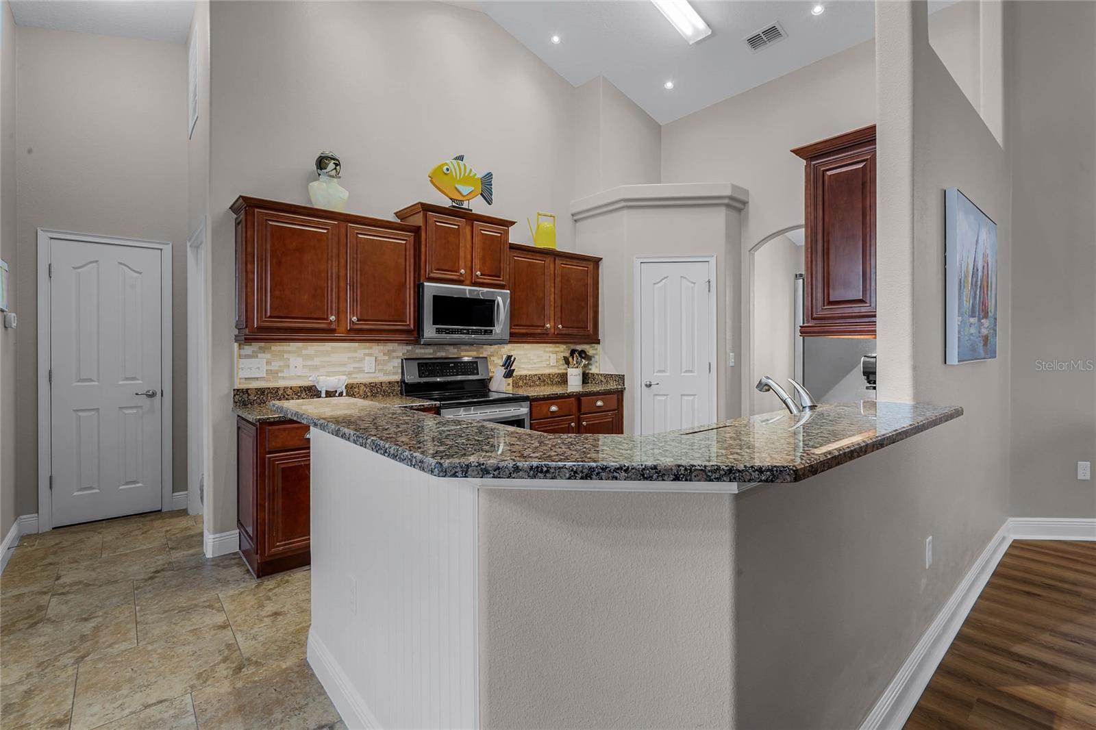 10120 LAKESHORE DR, CLERMONT, FL, 34711