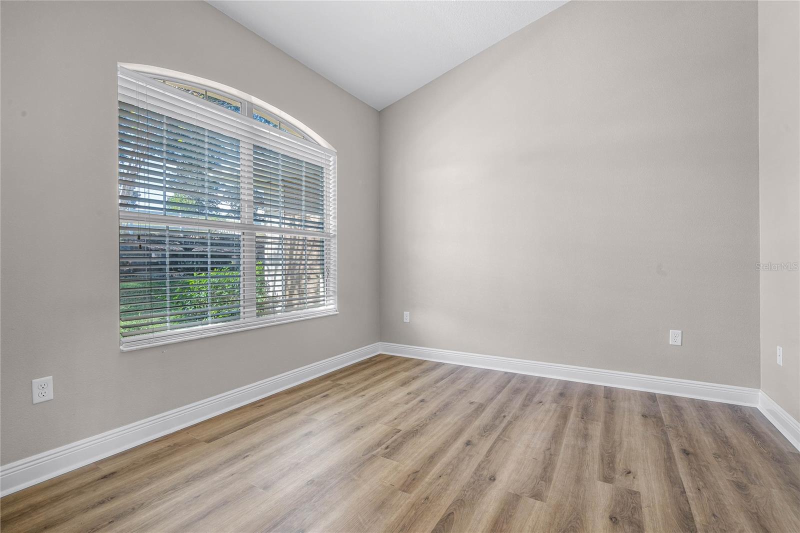 10120 LAKESHORE DR, CLERMONT, FL, 34711