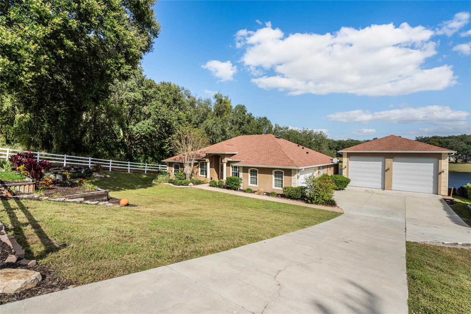 10120 LAKESHORE DR, CLERMONT, FL, 34711