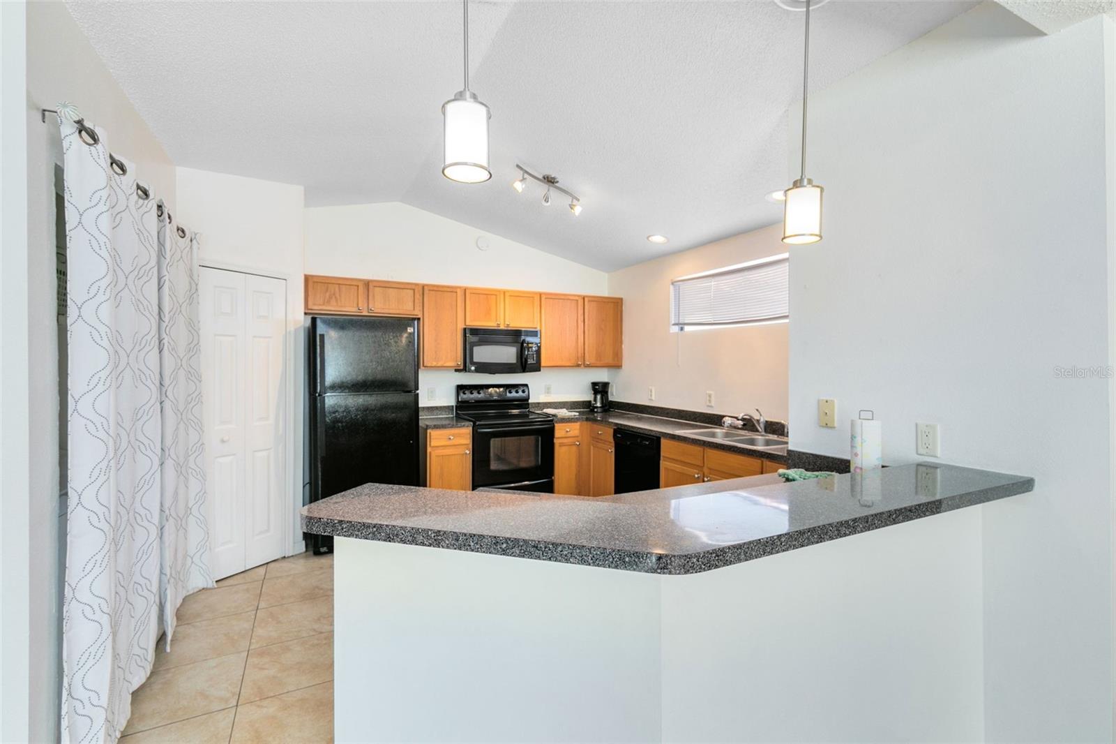 520 VIA VERONA DR #203, ALTAMONTE SPRINGS, FL, 32714
