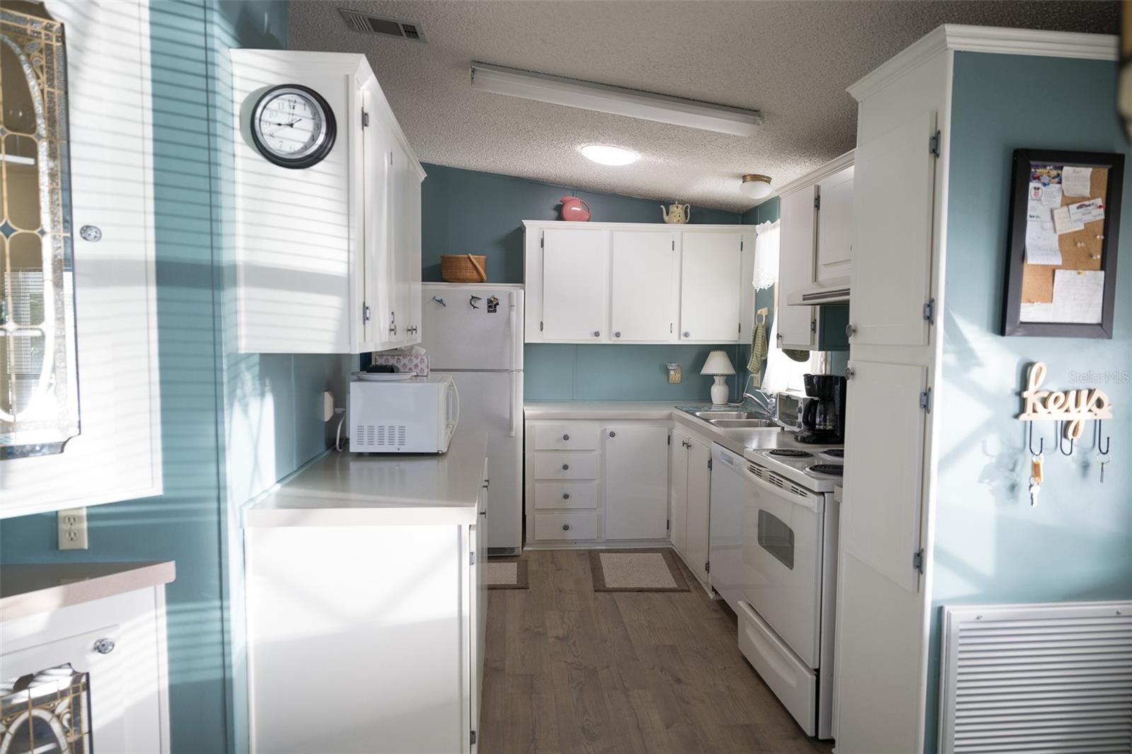 504 LA PLAYA CIR, NORTH PORT, FL, 34287