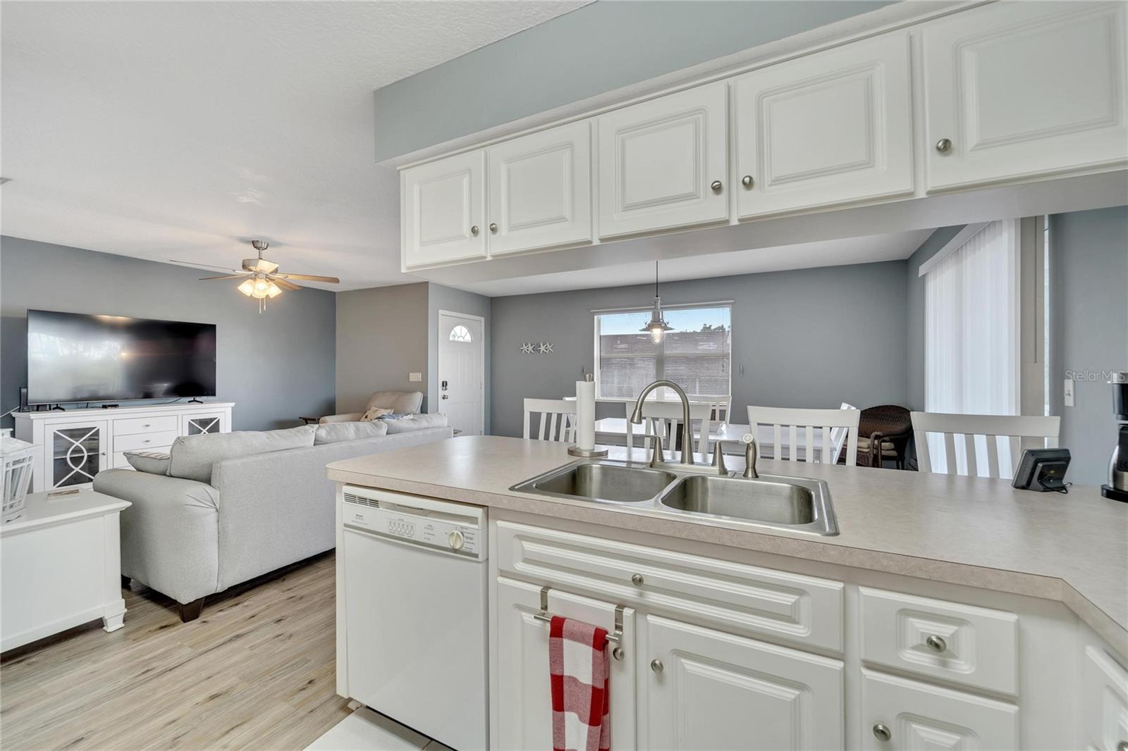 1013 APOLLO BEACH BLVD #202, APOLLO BEACH, FL, 33572