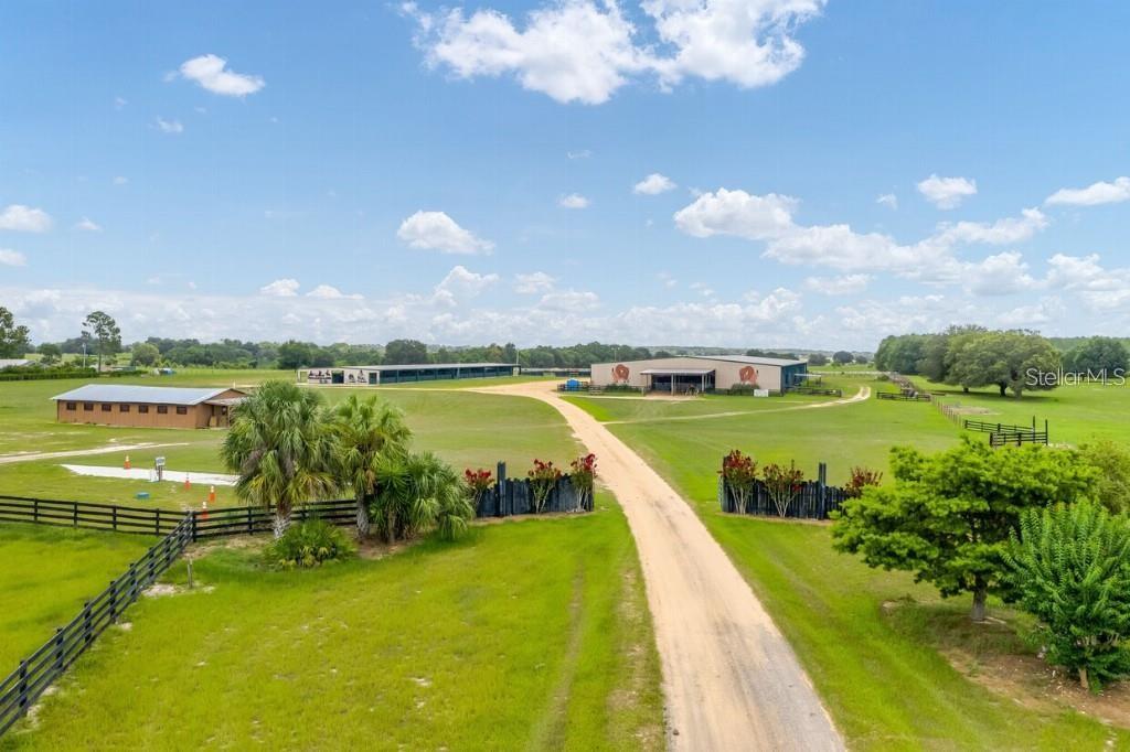 40812 GRAYS AIRPORT RD, LADY LAKE, FL, 32159