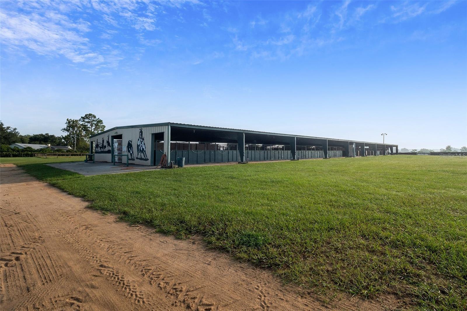 40812 GRAYS AIRPORT RD, LADY LAKE, FL, 32159