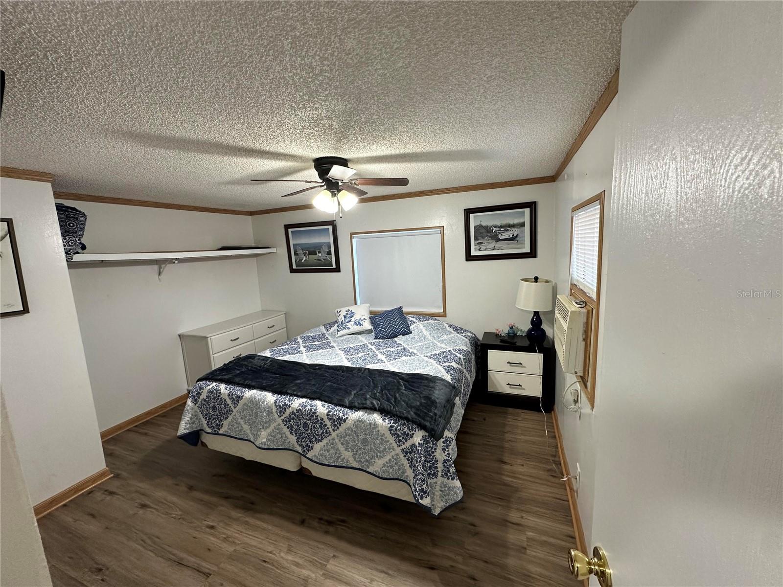 40812 GRAYS AIRPORT RD, LADY LAKE, FL, 32159