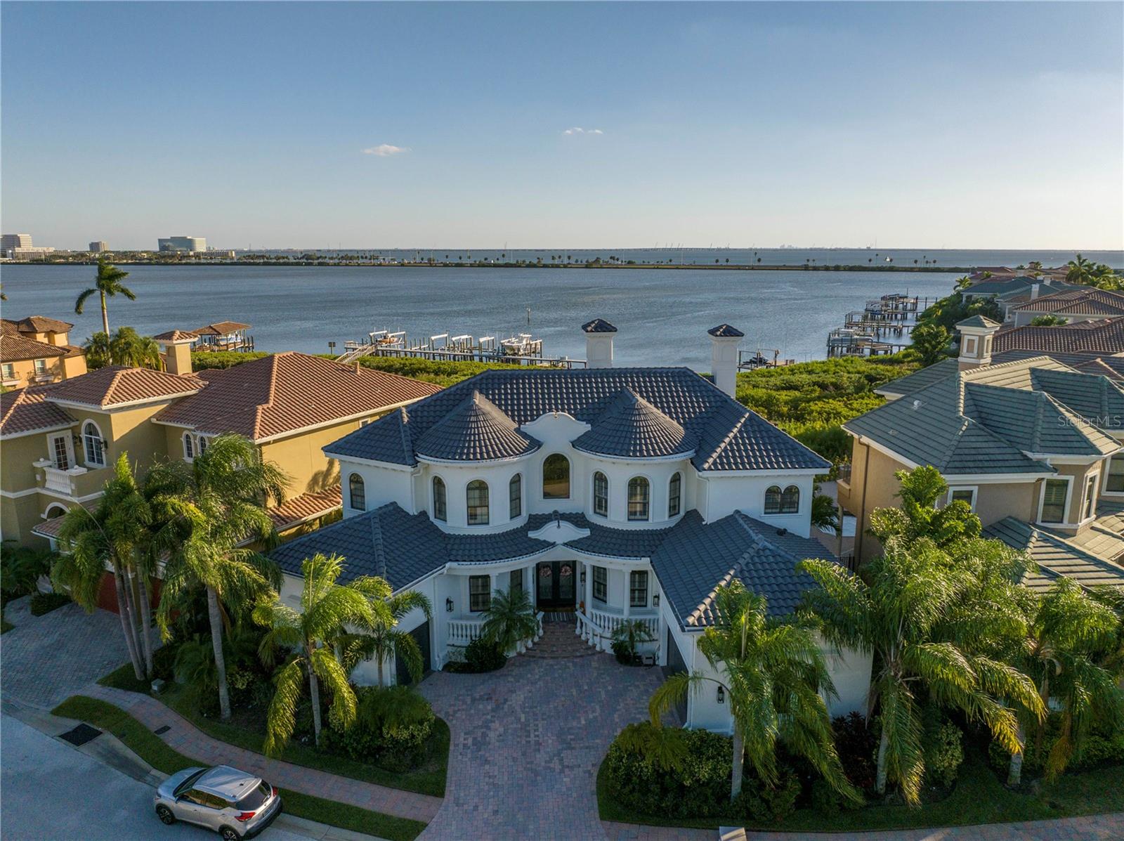 4133 CAUSEWAY VISTA DR, TAMPA, FL, 33615