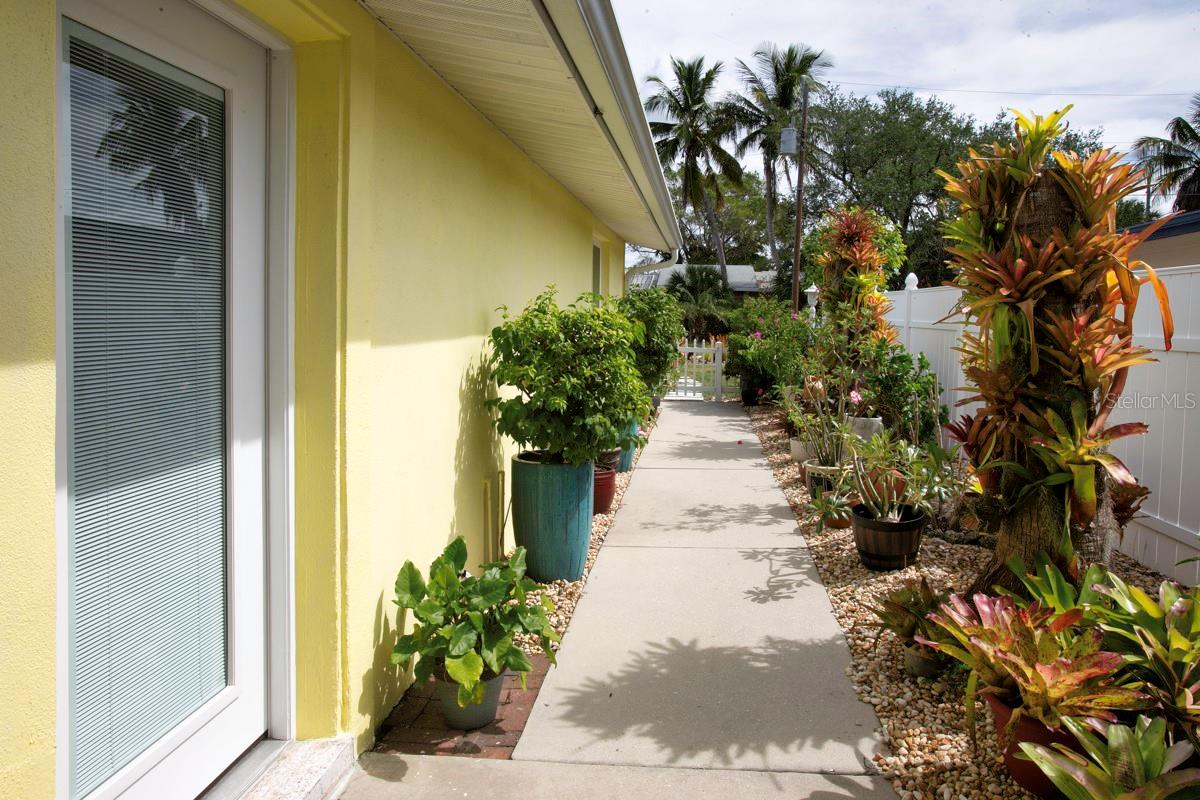 7165 LONGBOAT DR N, LONGBOAT KEY, FL, 34228