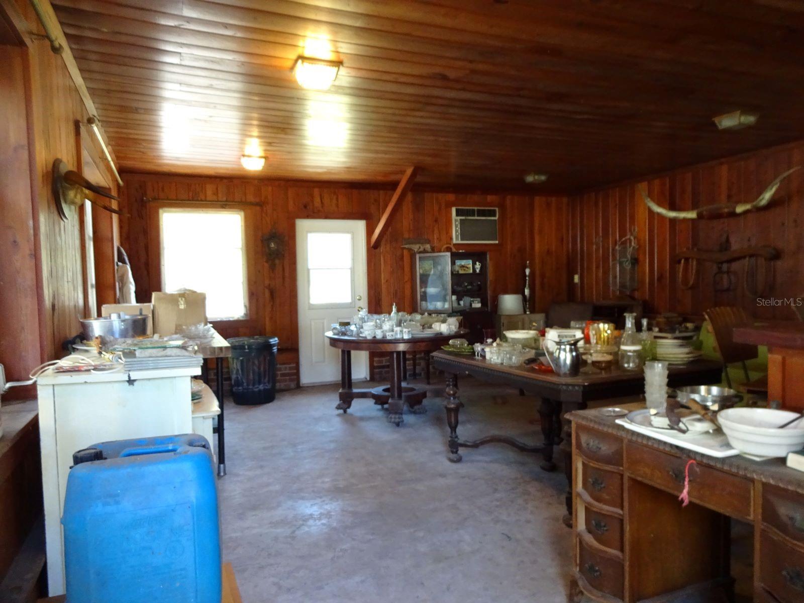 207 E 2ND AVE, PIERSON, FL, 32180