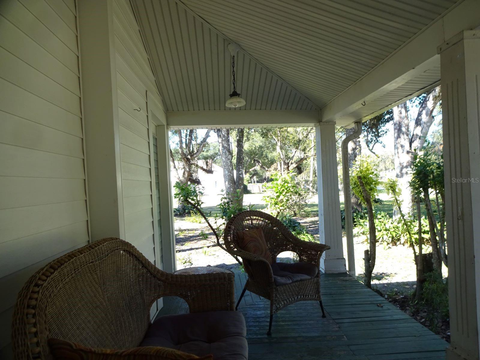 207 E 2ND AVE, PIERSON, FL, 32180