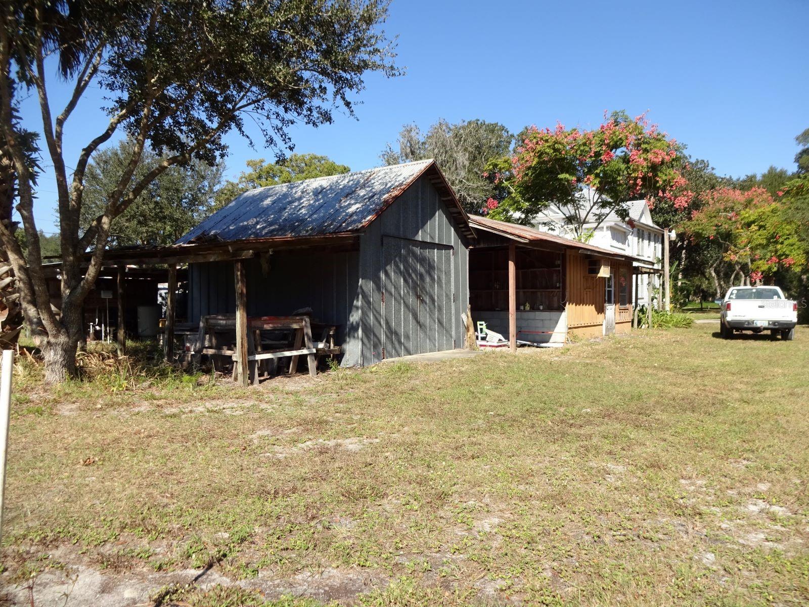 207 E 2ND AVE, PIERSON, FL, 32180