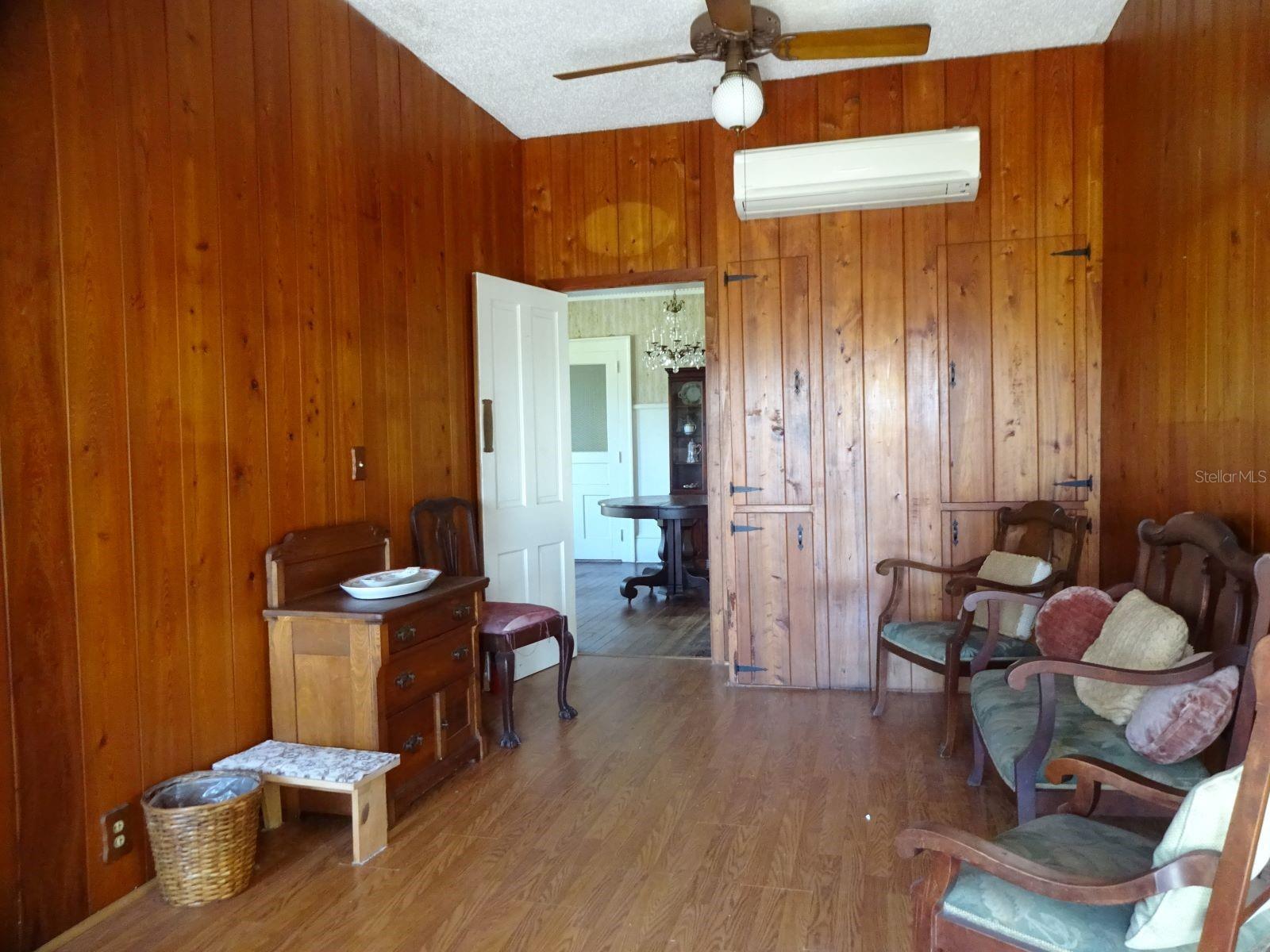 207 E 2ND AVE, PIERSON, FL, 32180