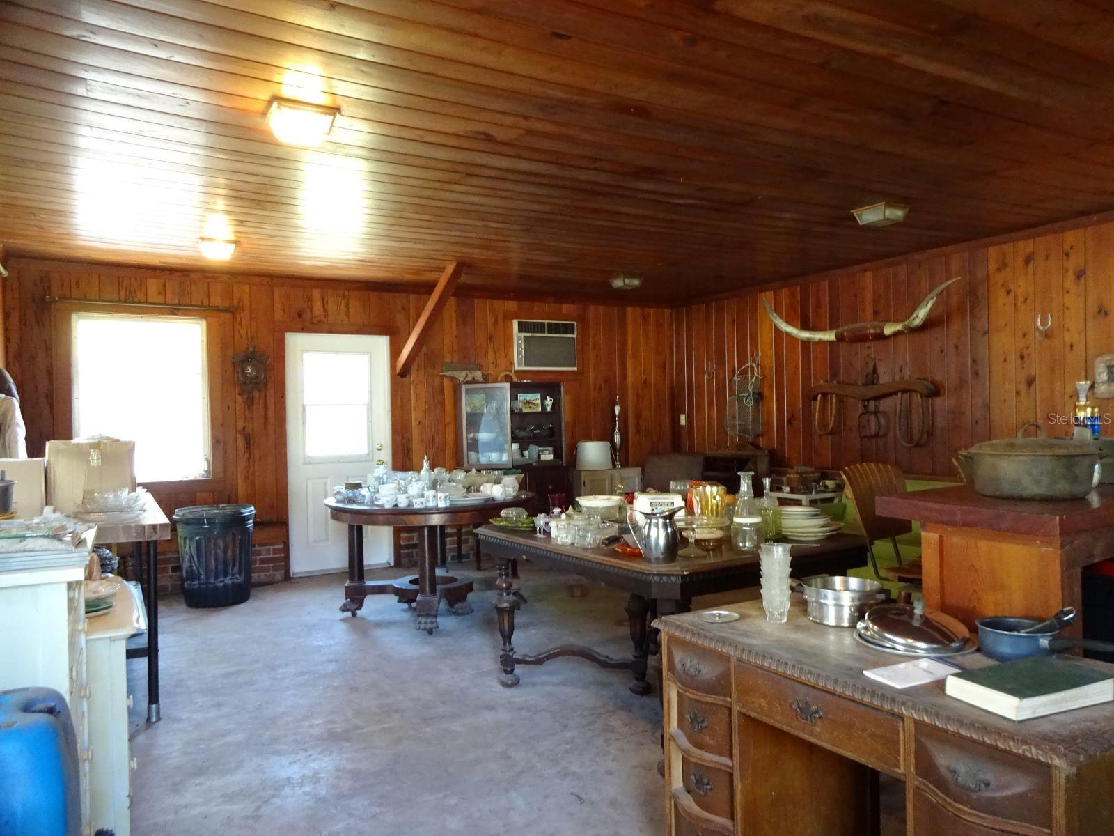 207 E 2ND AVE, PIERSON, FL, 32180