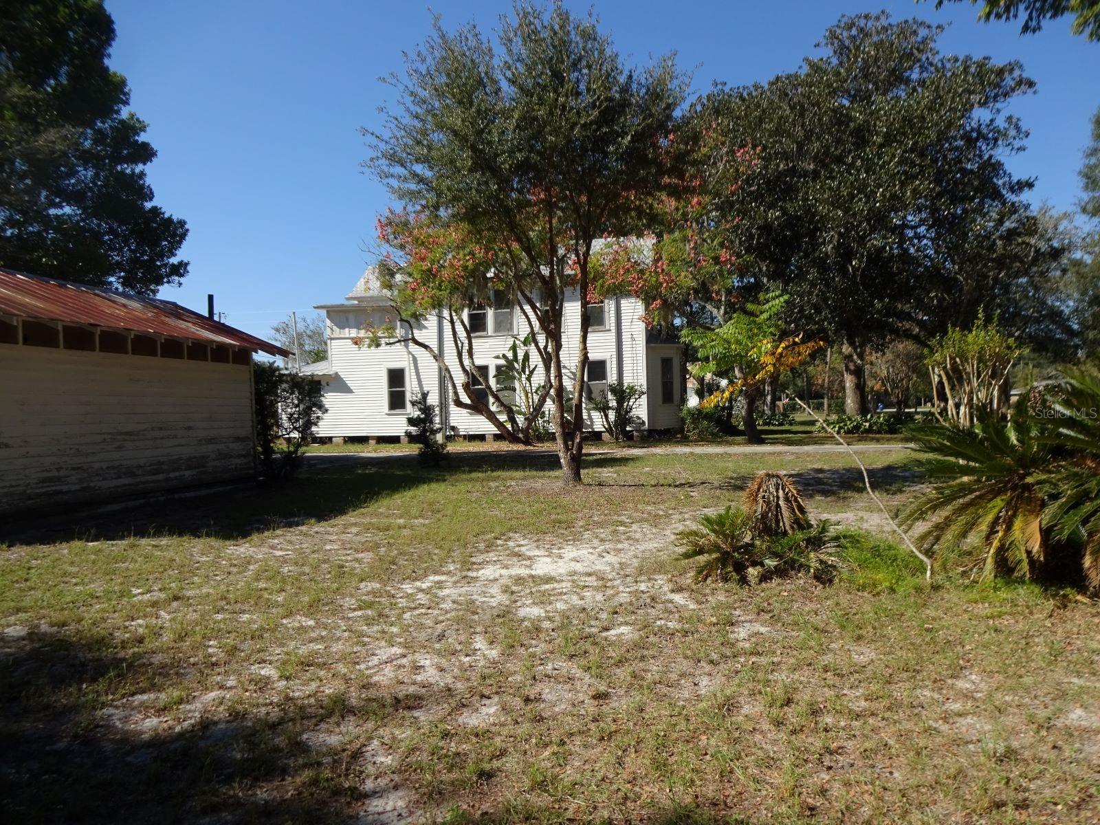207 E 2ND AVE, PIERSON, FL, 32180