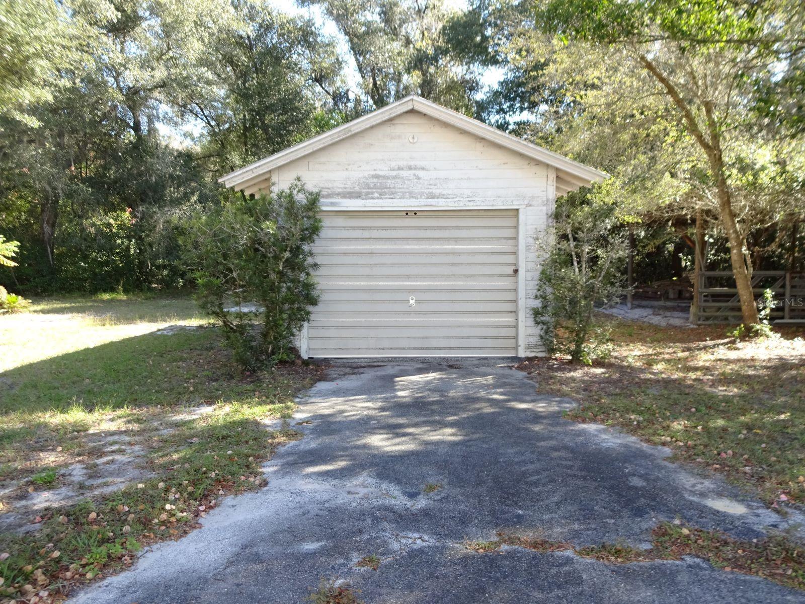 207 E 2ND AVE, PIERSON, FL, 32180