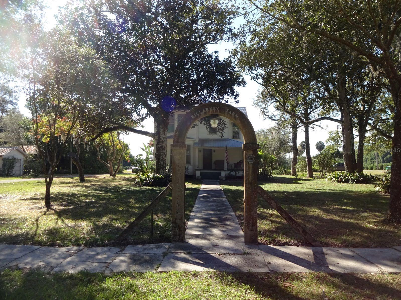 207 E 2ND AVE, PIERSON, FL, 32180