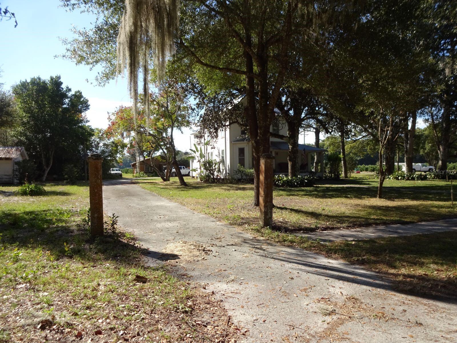 207 E 2ND AVE, PIERSON, FL, 32180