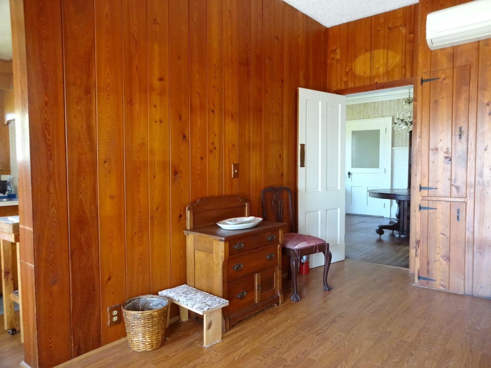 207 E 2ND AVE, PIERSON, FL, 32180