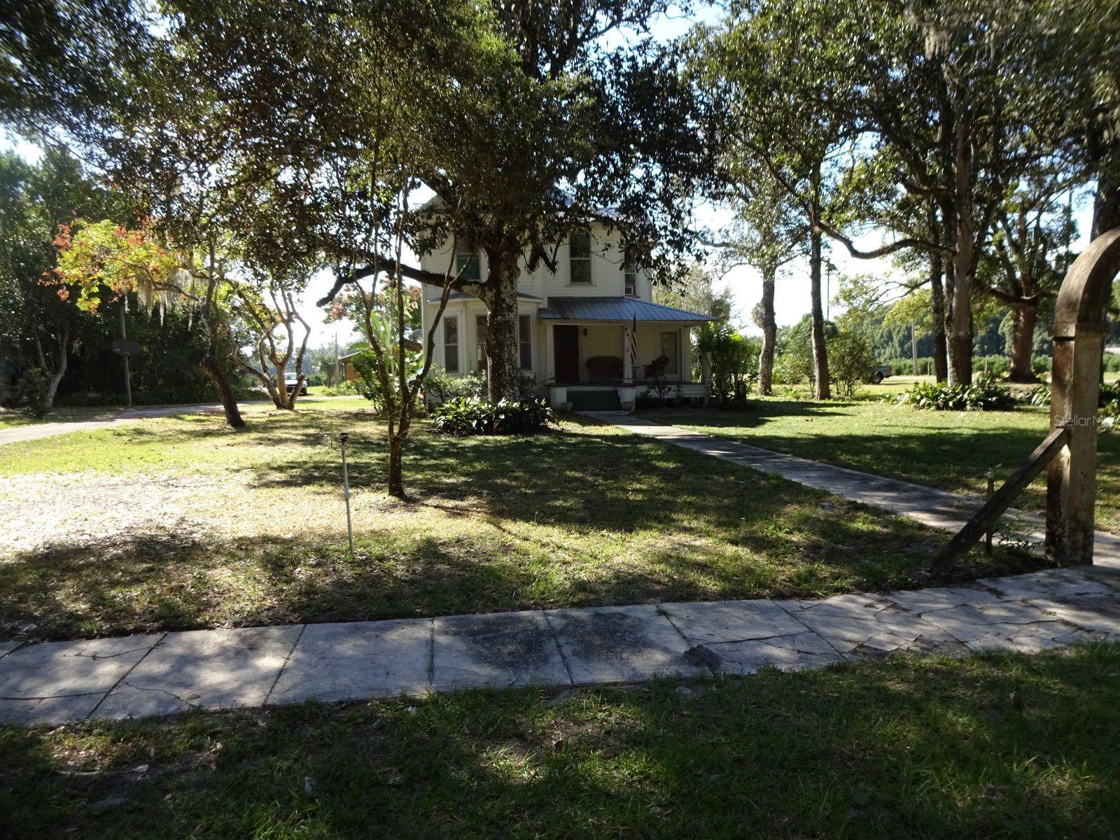 207 E 2ND AVE, PIERSON, FL, 32180