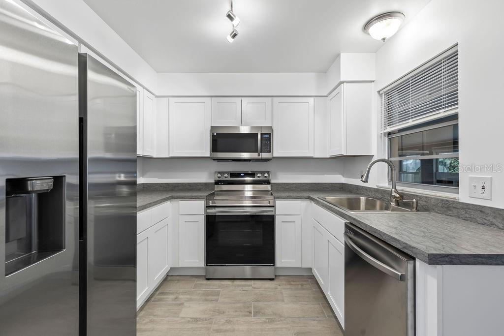 405 ADELE ST, EDGEWATER, FL, 32132