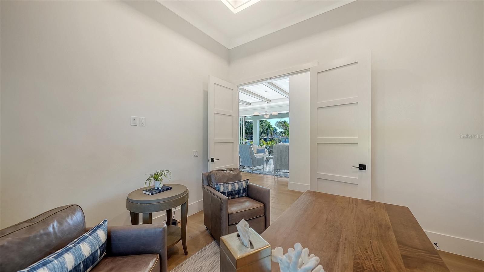 A4589732 Property Photo