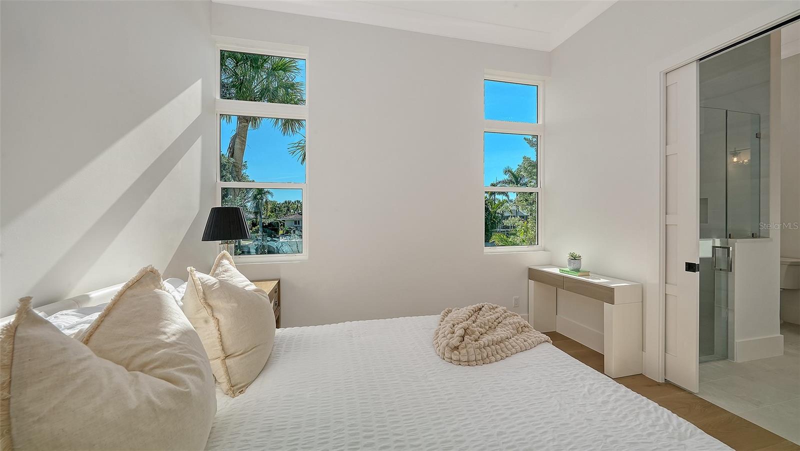 A4589732 Property Photo