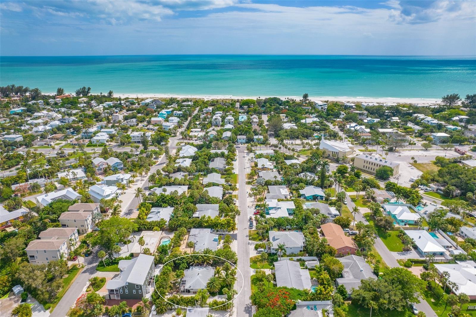 215 82ND ST, HOLMES BEACH, FL, 34217