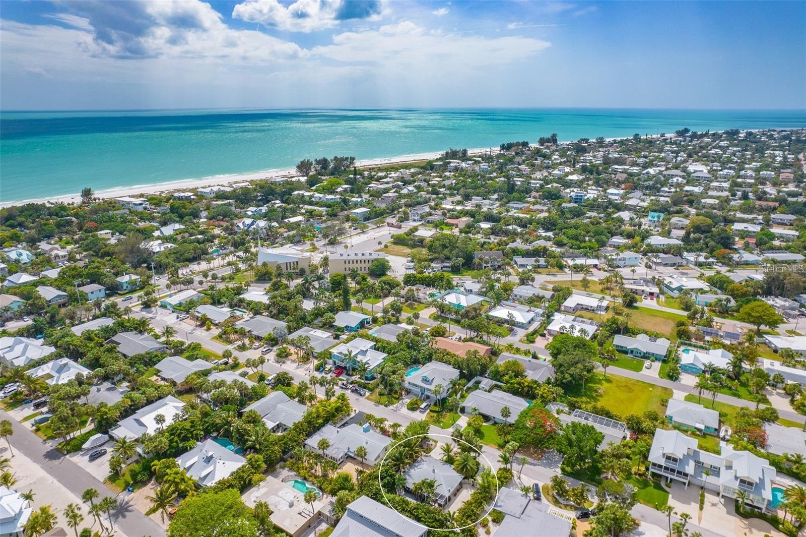 215 82ND ST, HOLMES BEACH, FL, 34217