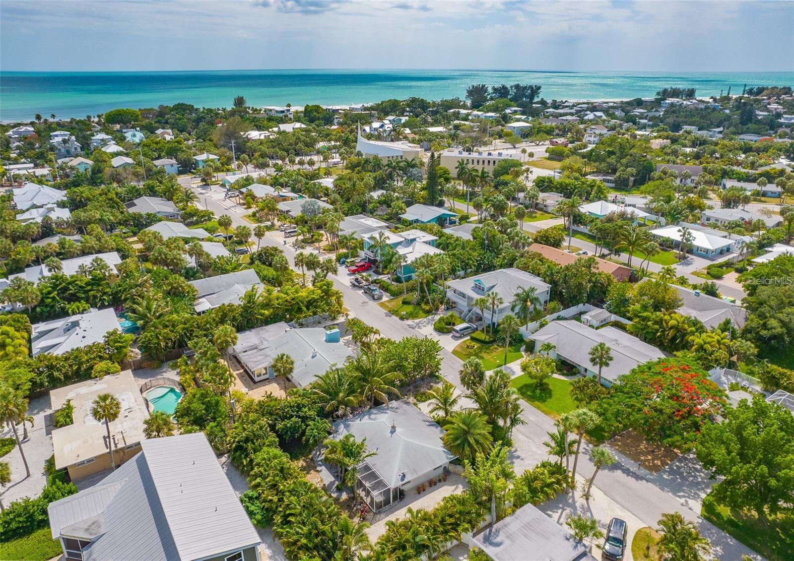 215 82ND ST, HOLMES BEACH, FL, 34217