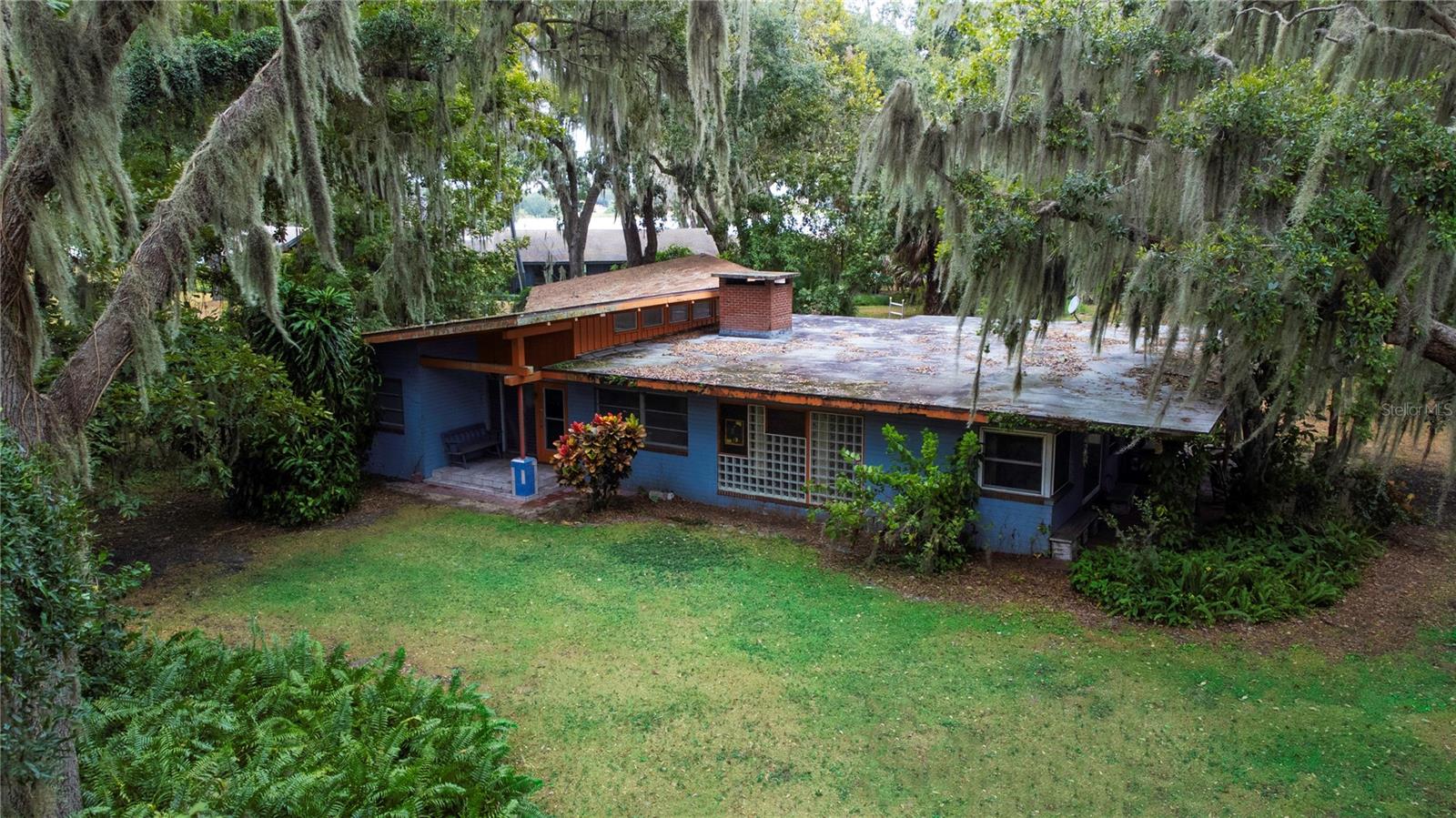 2060 LAKE ARIANA BLVD, AUBURNDALE, FL, 33823