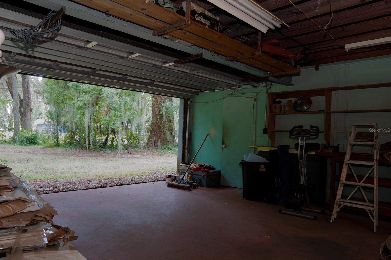 2060 LAKE ARIANA BLVD, AUBURNDALE, FL, 33823