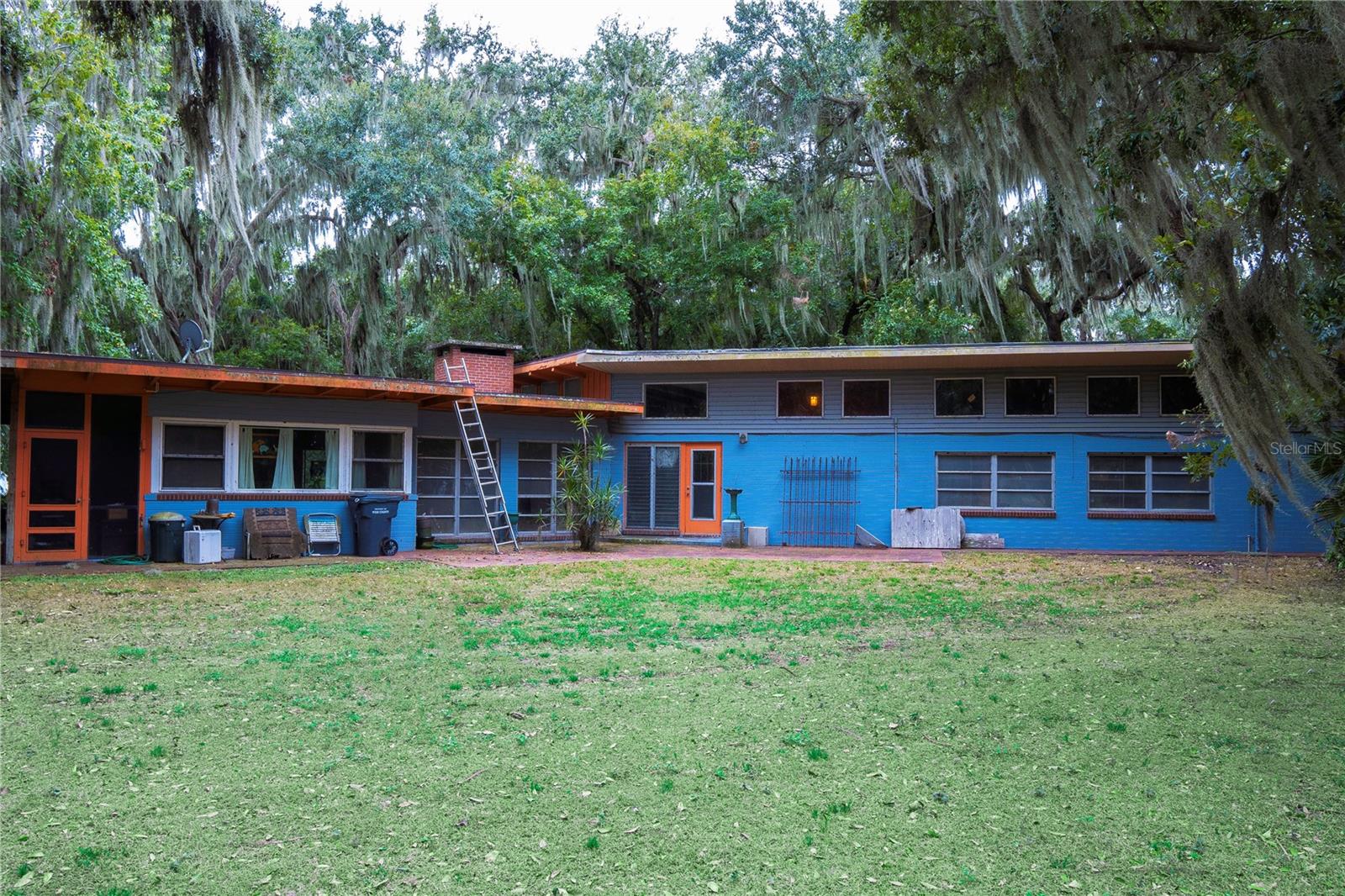2060 LAKE ARIANA BLVD, AUBURNDALE, FL, 33823