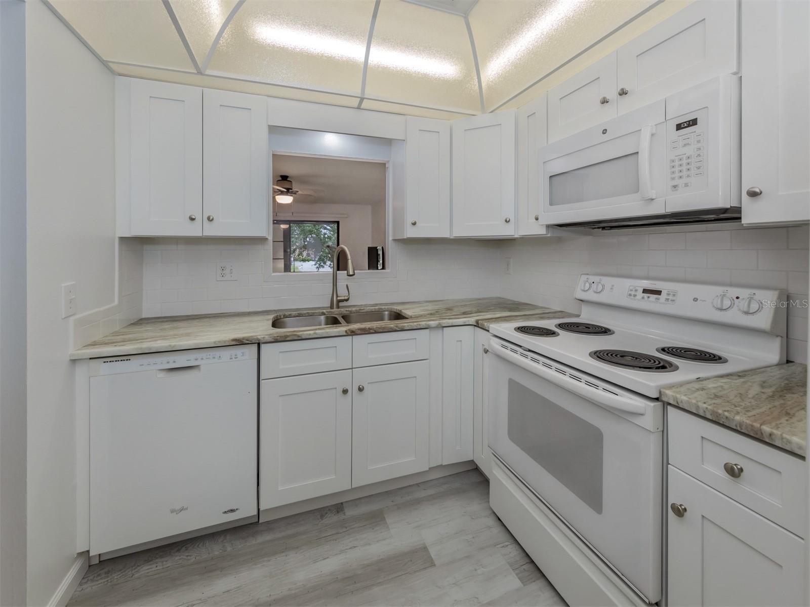431 AIRPORT AVE E #208, VENICE, FL, 34285