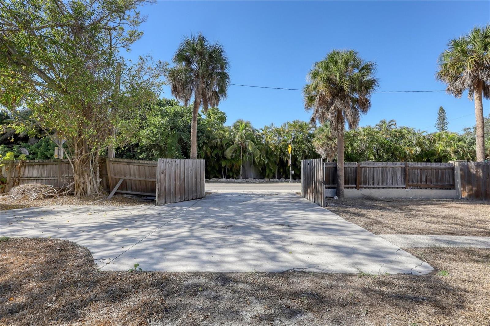 3615 HIGEL AVE, SARASOTA, FL, 34242