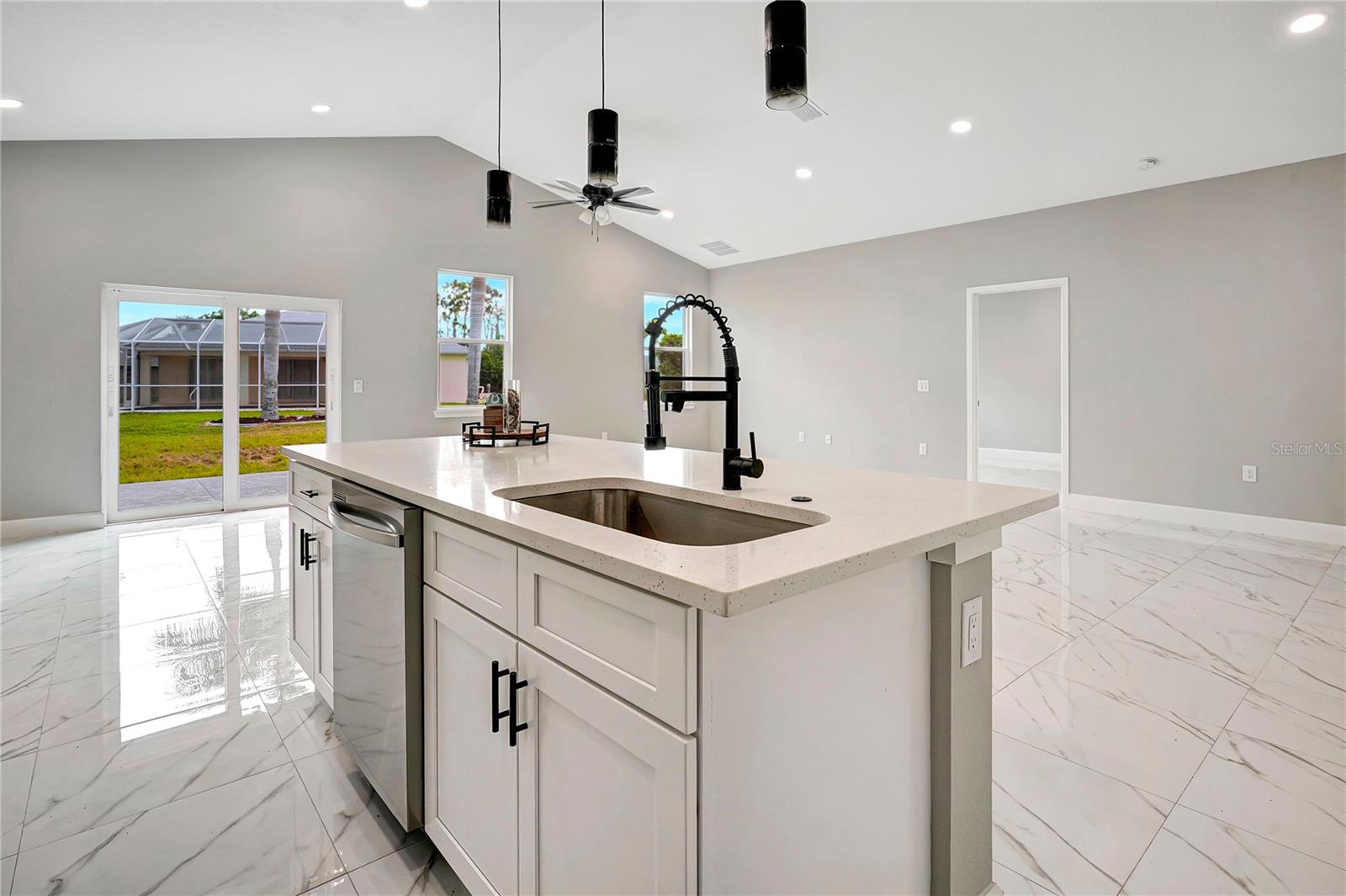 122 JENNIFER DR, ROTONDA WEST, FL, 33947