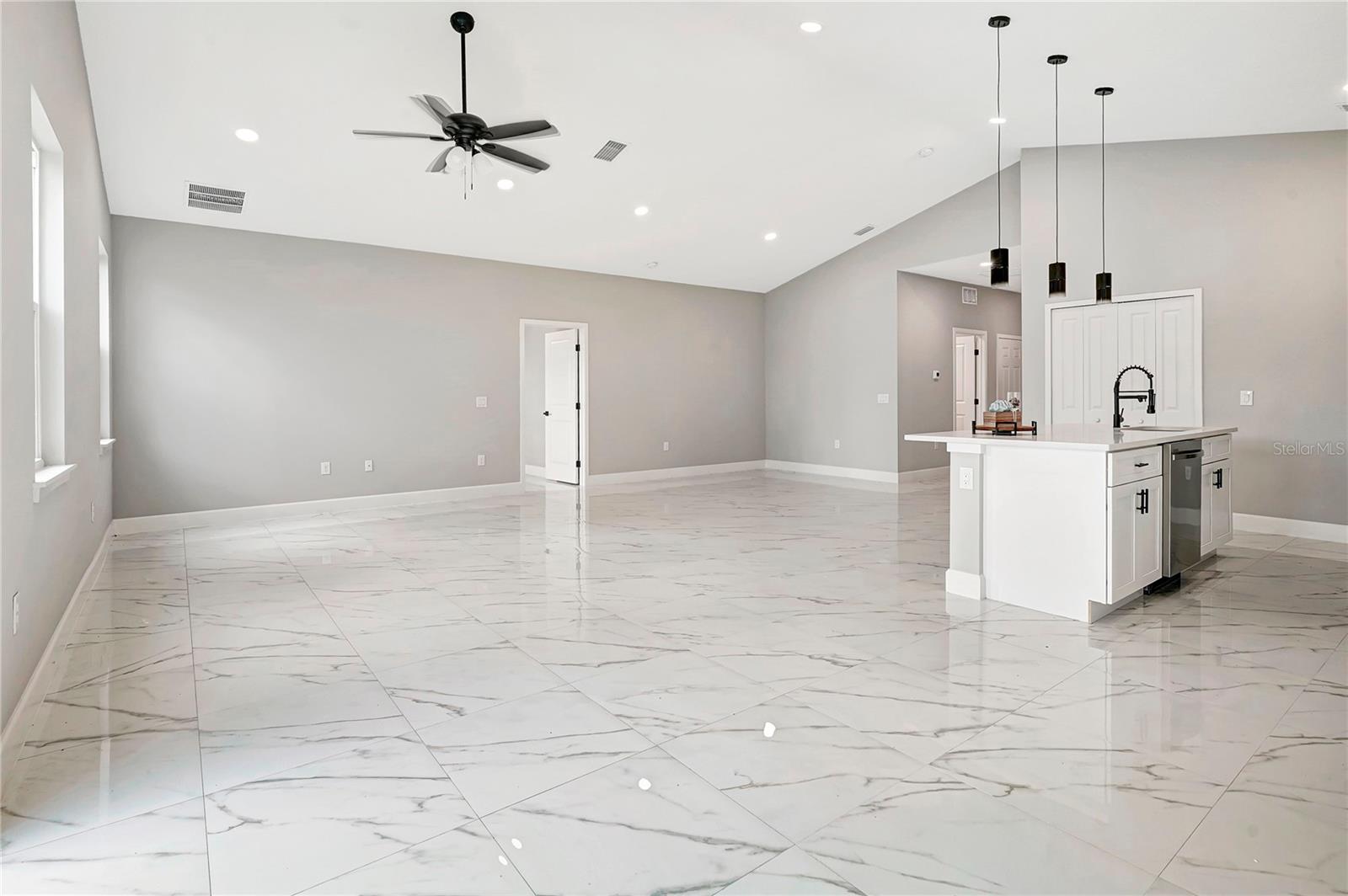 122 JENNIFER DR, ROTONDA WEST, FL, 33947