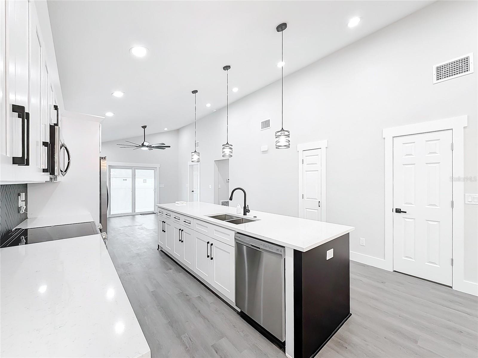 206 S WATER ST, PLANT CITY, FL, 33563
