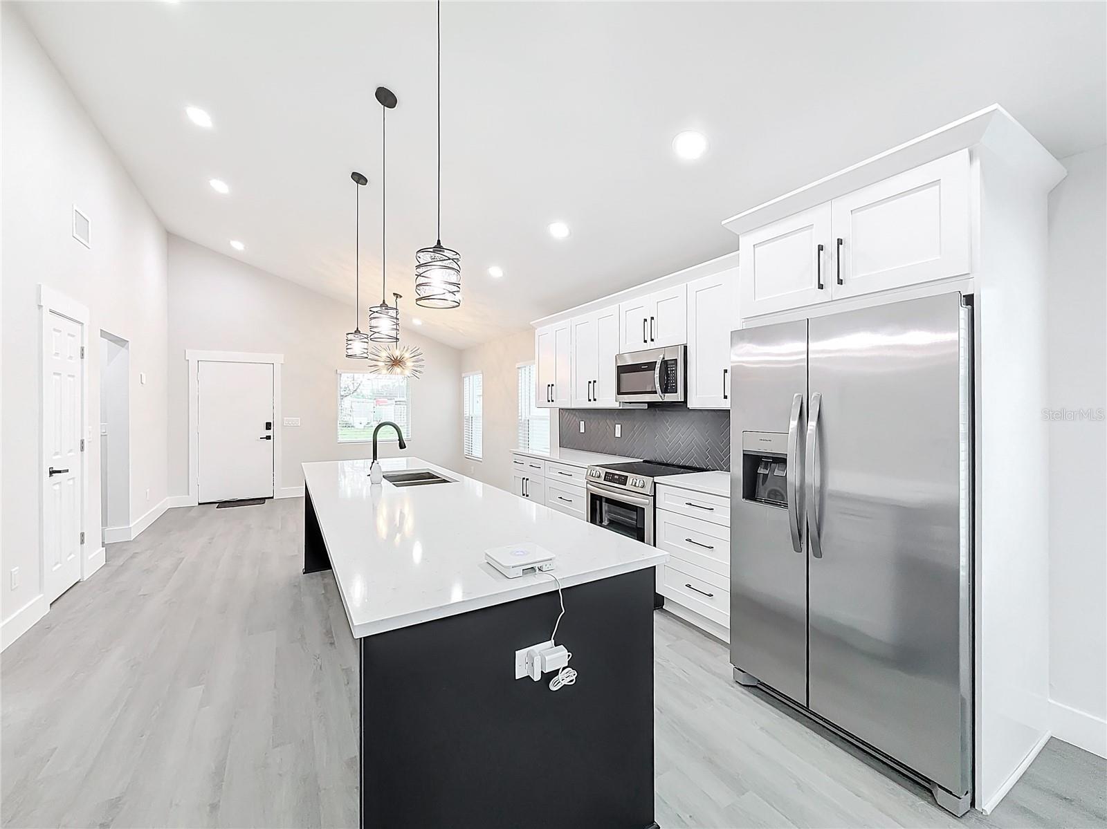 206 S WATER ST, PLANT CITY, FL, 33563