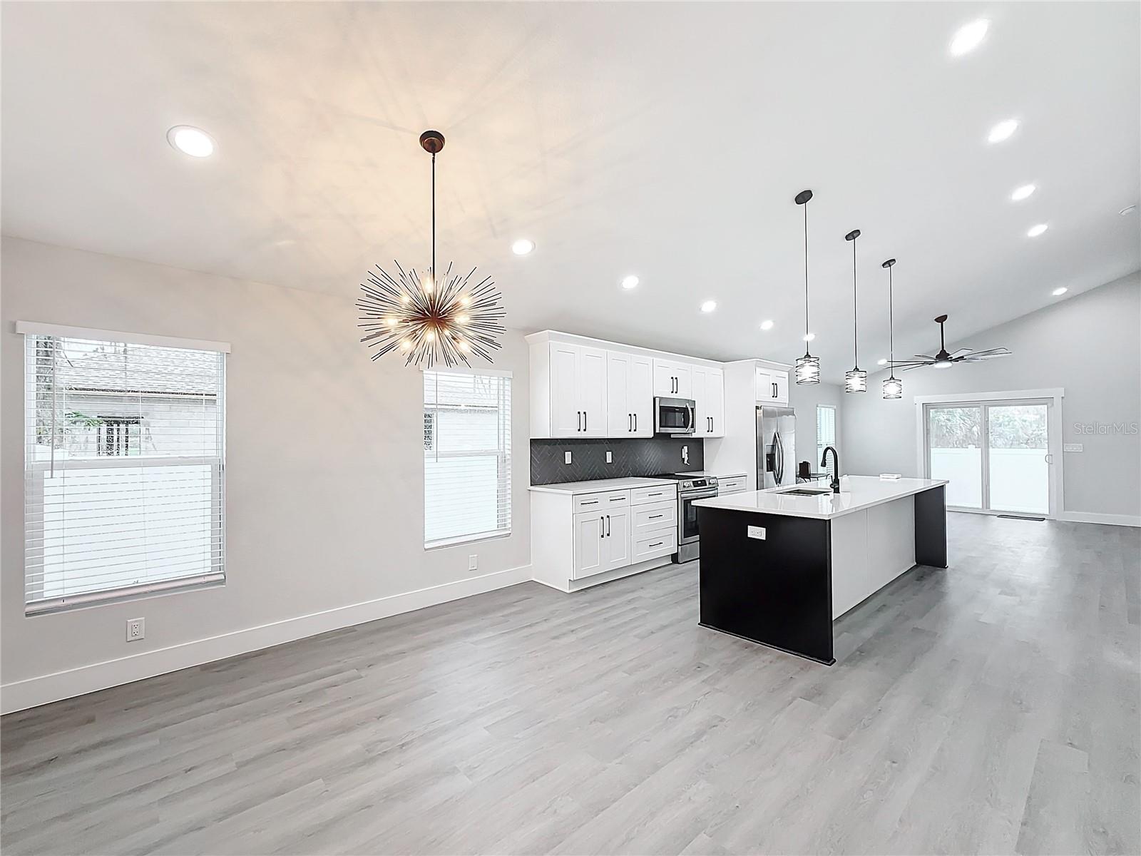 206 S WATER ST, PLANT CITY, FL, 33563