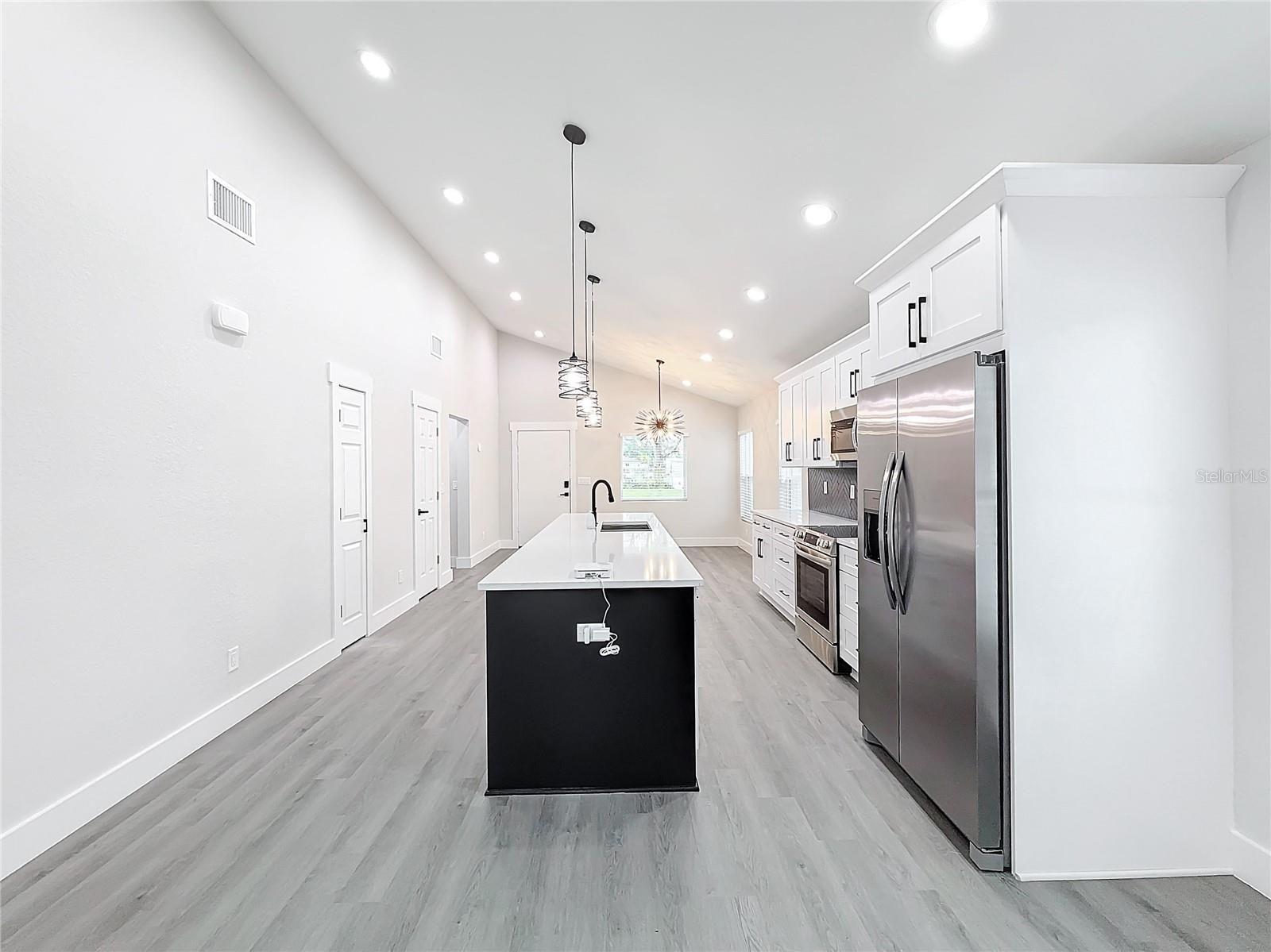 206 S WATER ST, PLANT CITY, FL, 33563