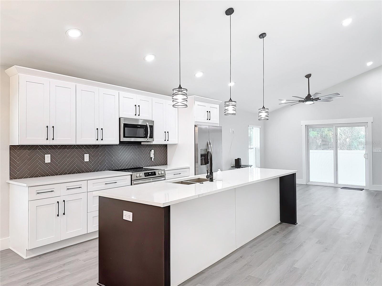 206 S WATER ST, PLANT CITY, FL, 33563