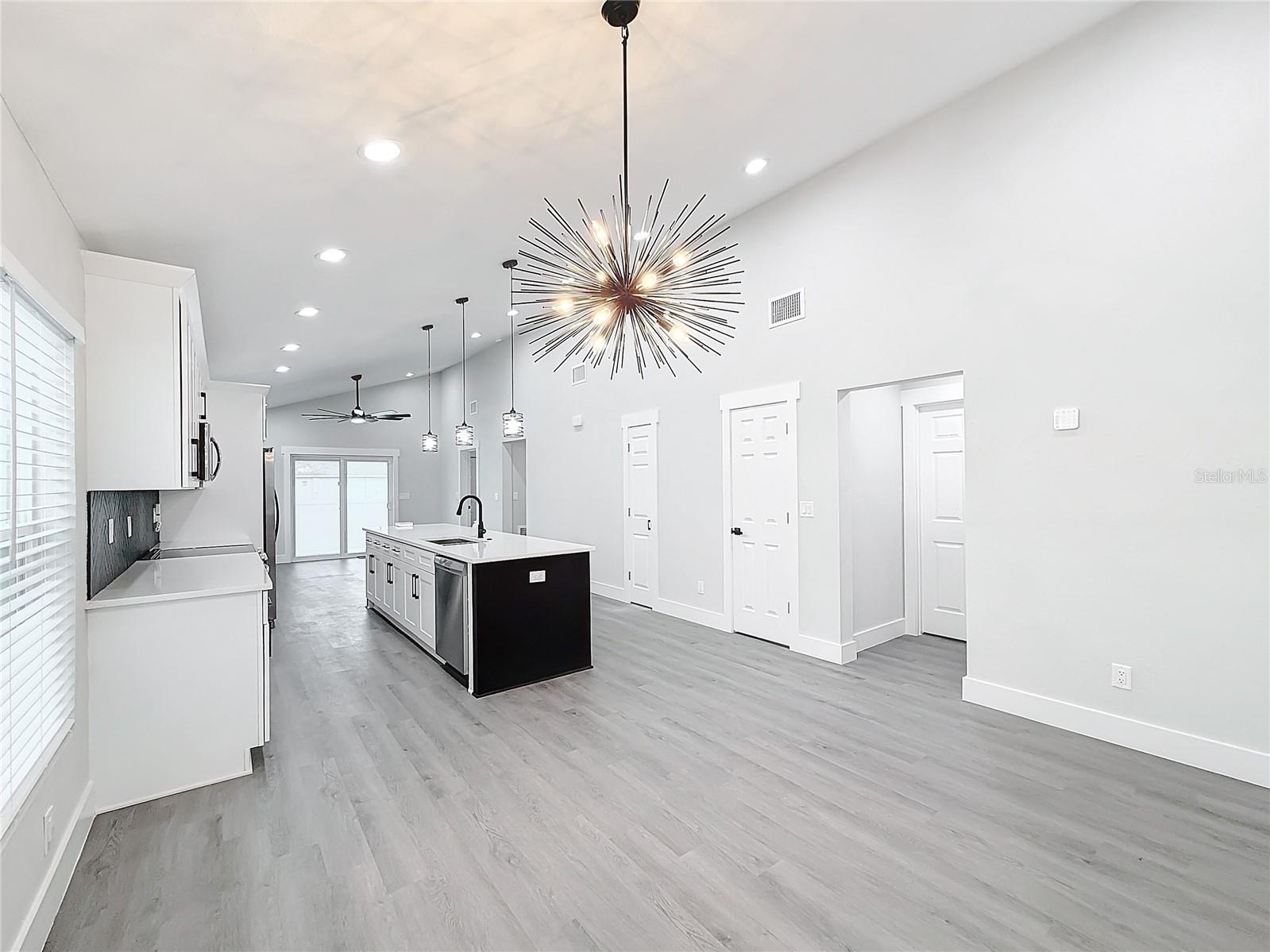 206 S WATER ST, PLANT CITY, FL, 33563