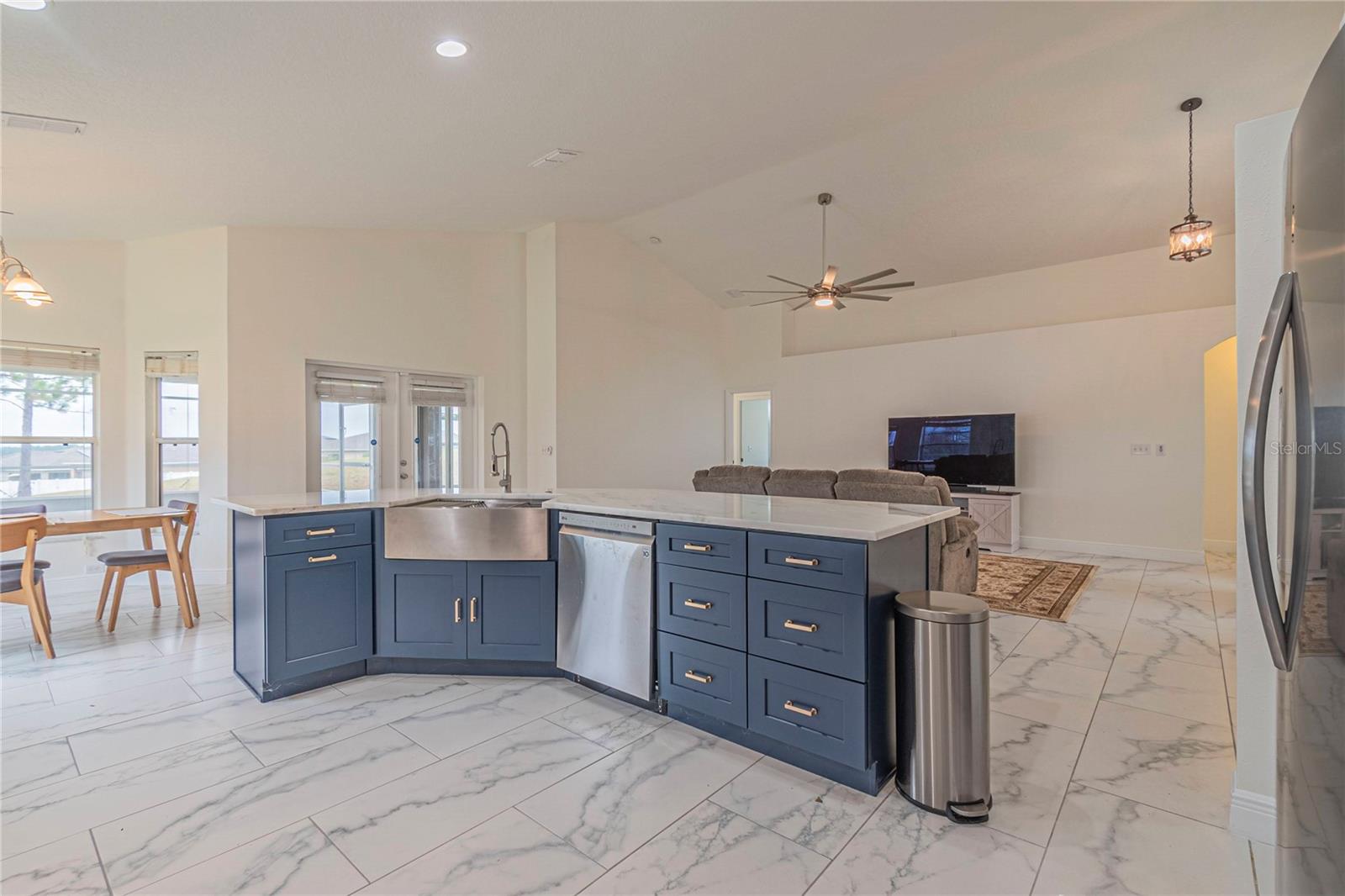 709 KNIGHTSBRIDGE CIR, DAVENPORT, FL, 33896